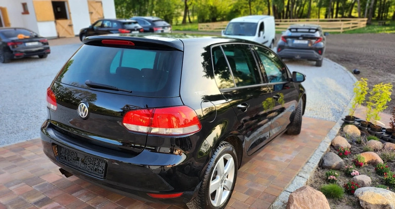 Volkswagen Golf cena 19000 przebieg: 221000, rok produkcji 2010 z Chełmno małe 121